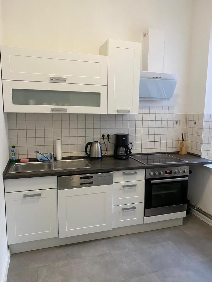 Modernes Apartment Mit 2 Schlafzimmern Und Privatparkplatz Nahe Innenstadt Neumünster Extérieur photo