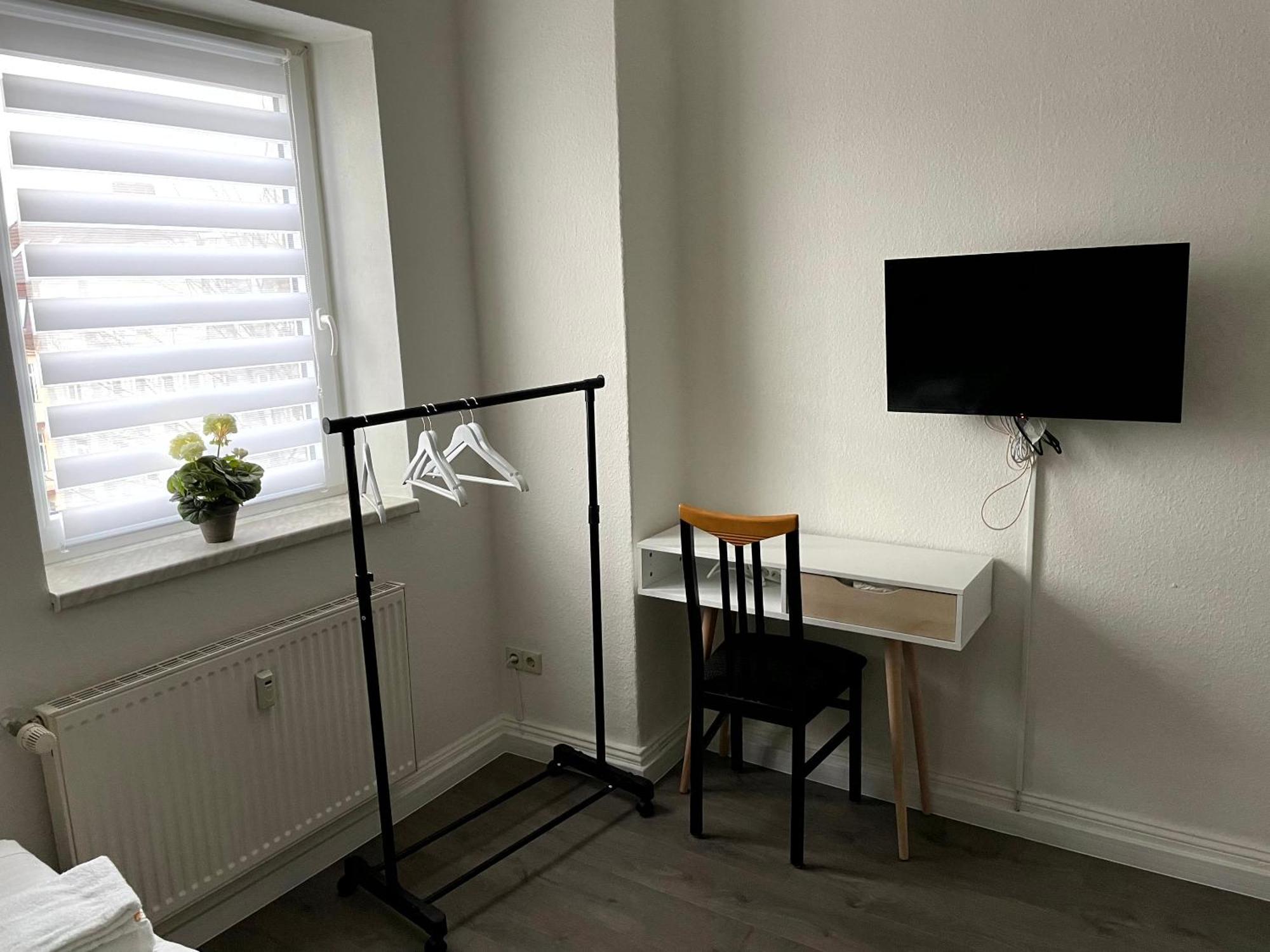 Modernes Apartment Mit 2 Schlafzimmern Und Privatparkplatz Nahe Innenstadt Neumünster Extérieur photo