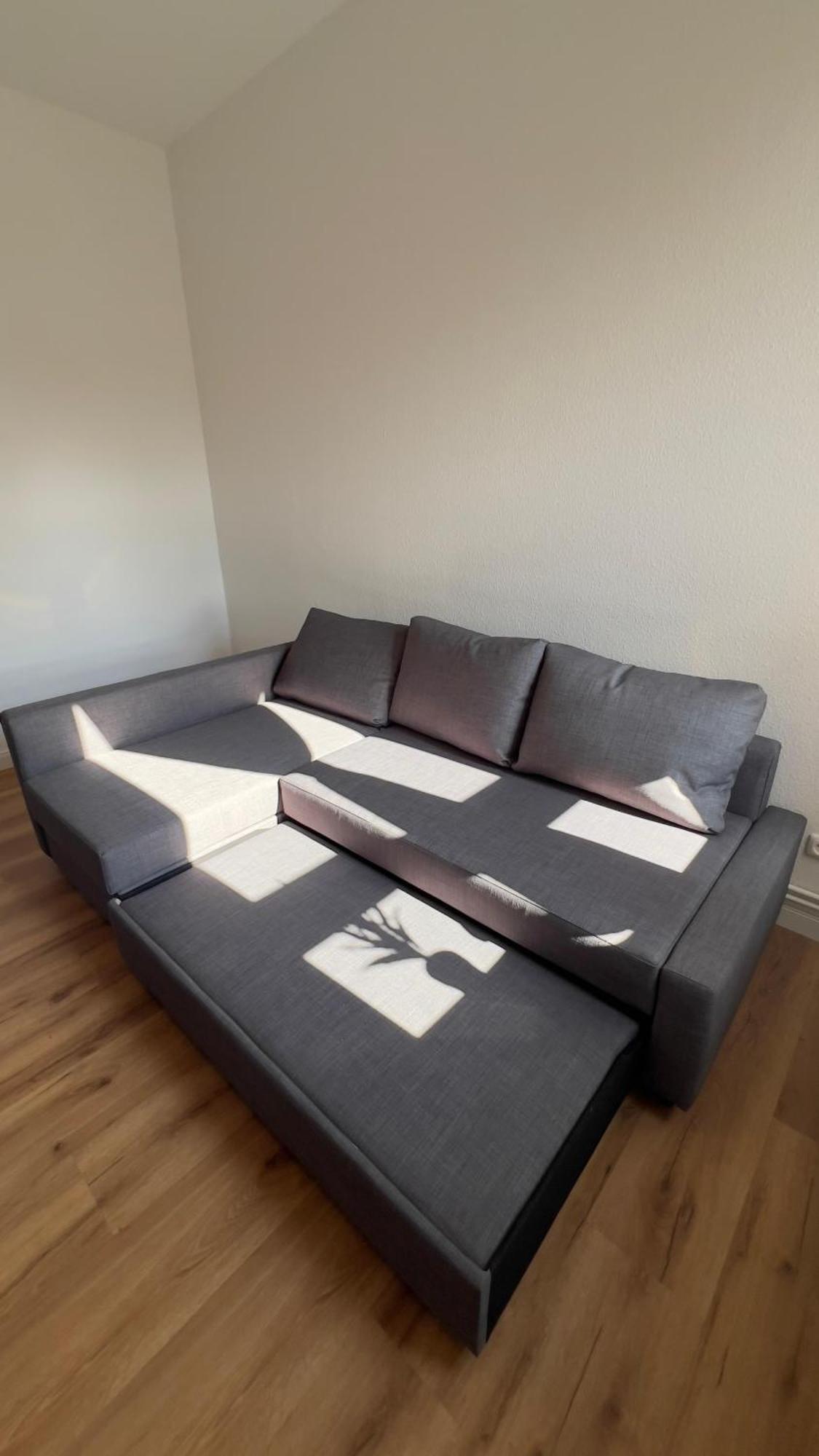 Modernes Apartment Mit 2 Schlafzimmern Und Privatparkplatz Nahe Innenstadt Neumünster Extérieur photo