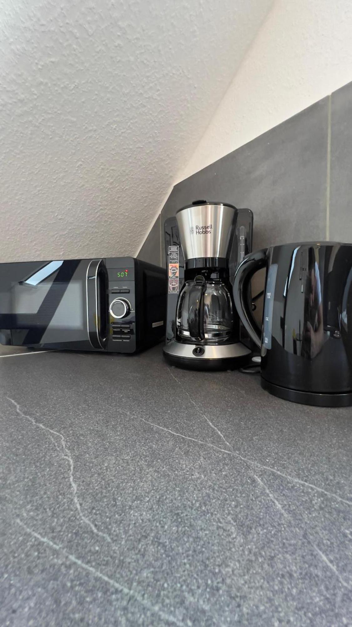 Modernes Apartment Mit 2 Schlafzimmern Und Privatparkplatz Nahe Innenstadt Neumünster Extérieur photo